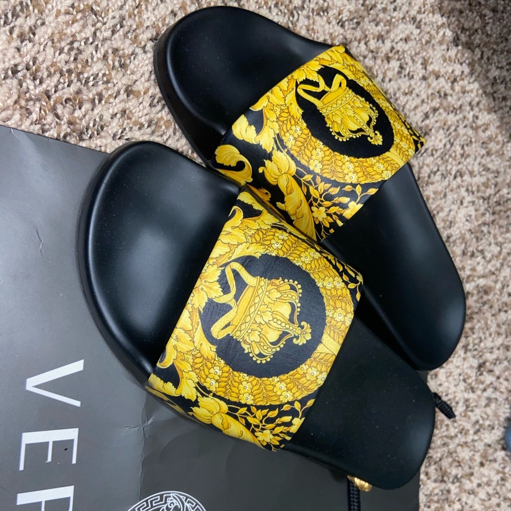 Versace Women’s Slides Sz 36